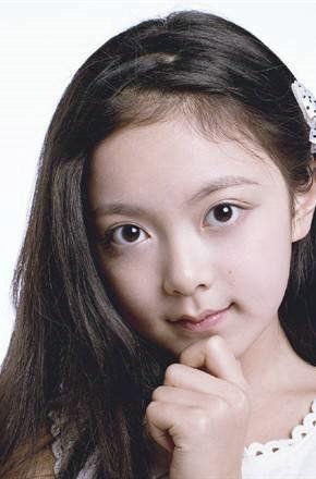 李大霏个人资料,才华横溢的青年才俊，揭秘其成长之路