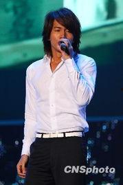 言成旭个人资料,才华横溢的年轻艺术家，揭秘他的成长之路